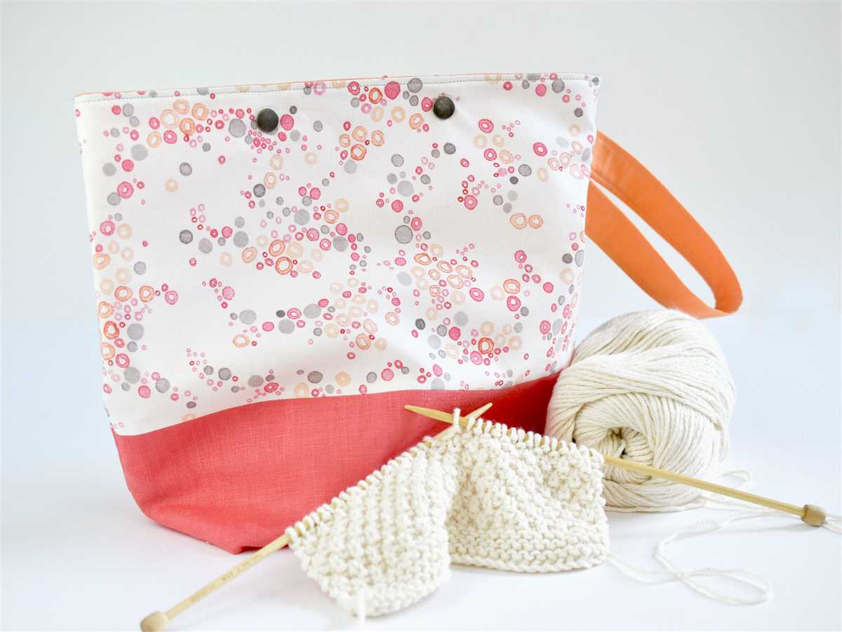 Free knitting pattern for small drawstring bag
