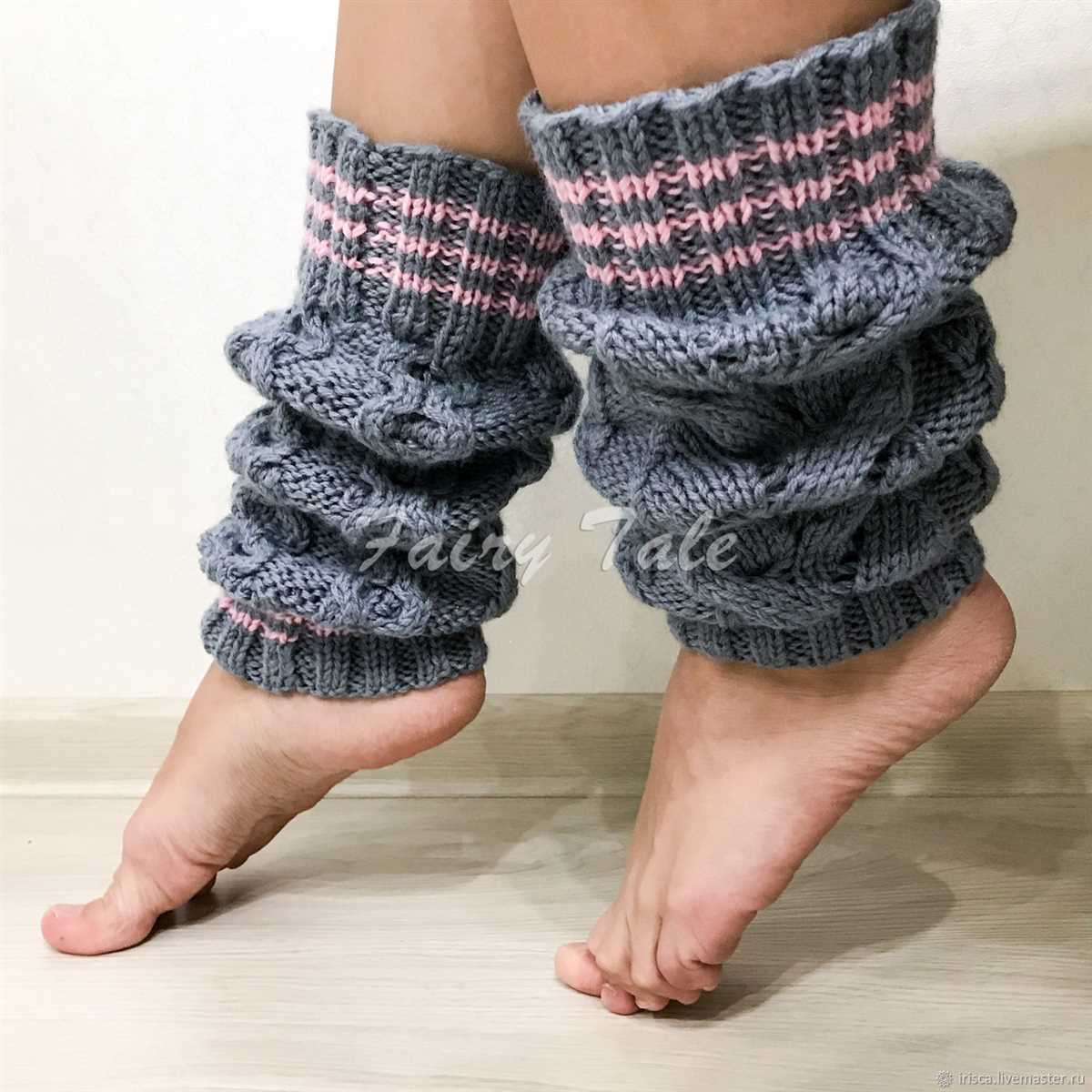 Create cozy leg warmers with a chunky knitting pattern! Chunky leg warmers knitting pattern