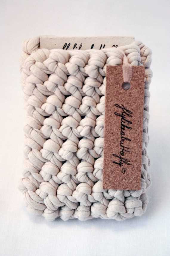 Iphone case knitting pattern