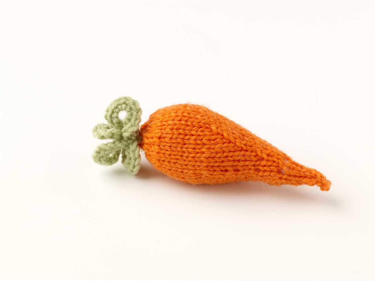 Carrot knitting pattern