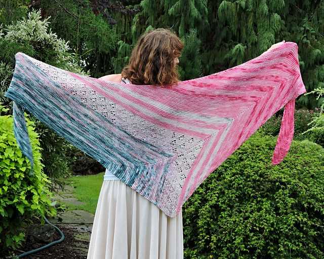 Lion brand shawl in a cake knitting patterns