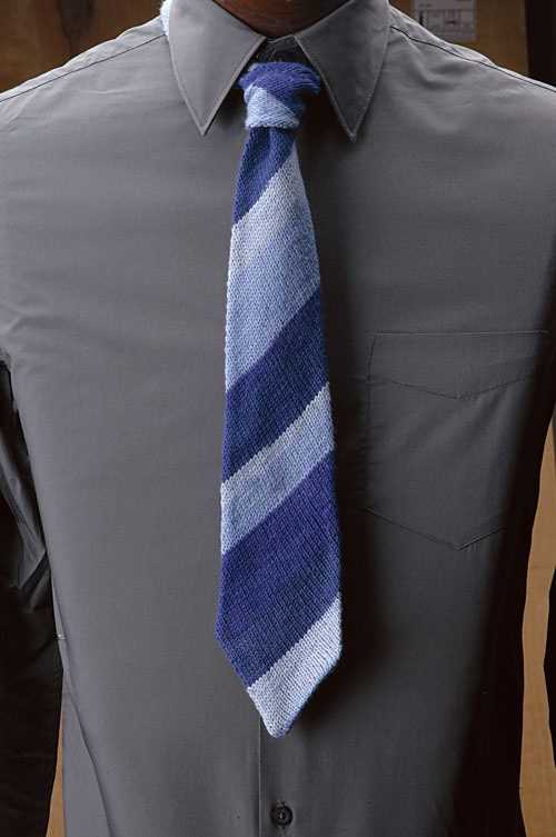 Bias knit tie pattern