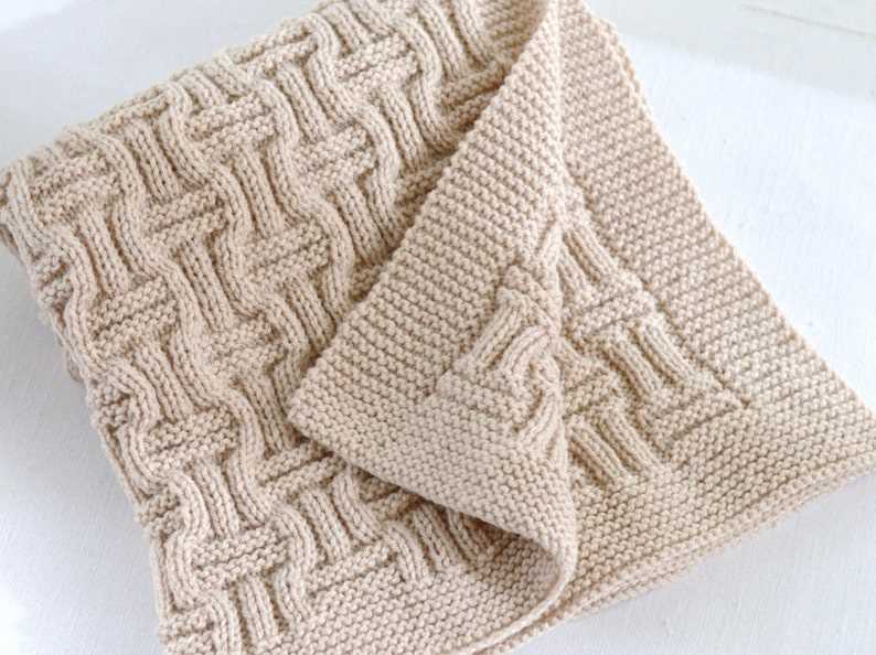 Reversible blanket knitting pattern