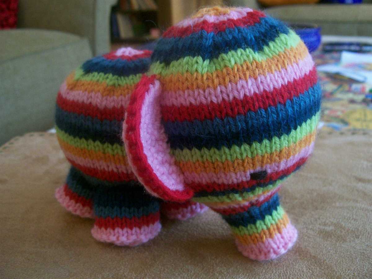 Knitted elephant toy pattern free