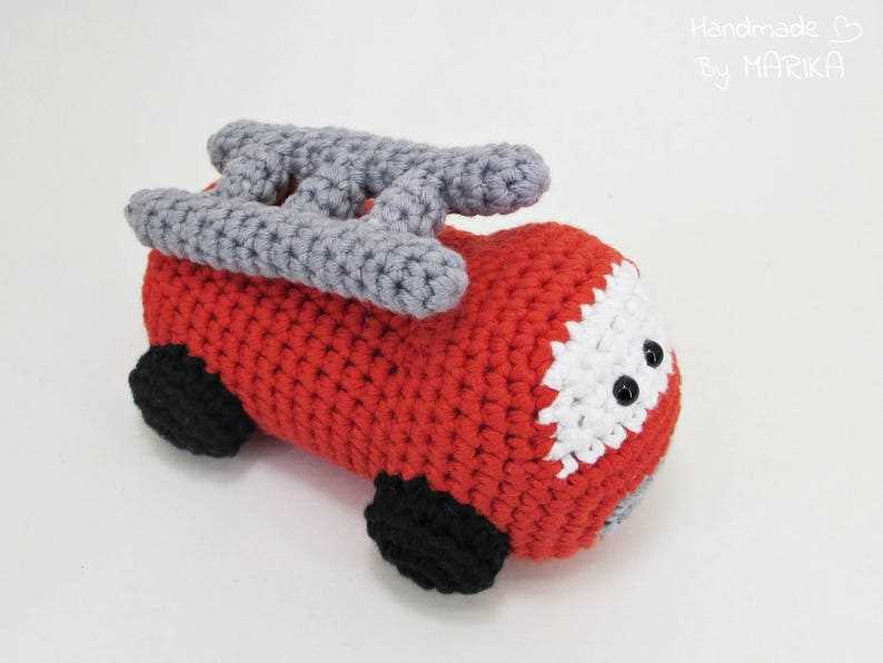 Knitted toy truck pattern