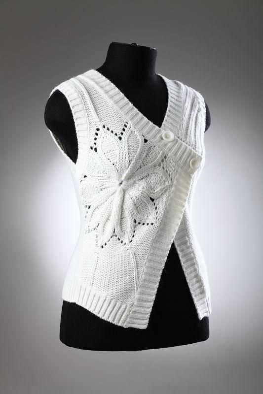 Get ready for summer with this stylish knitted vest Summer vest knitting pattern