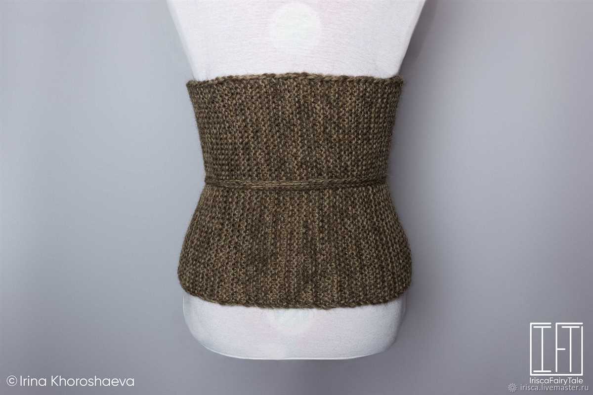 Knit belt pattern