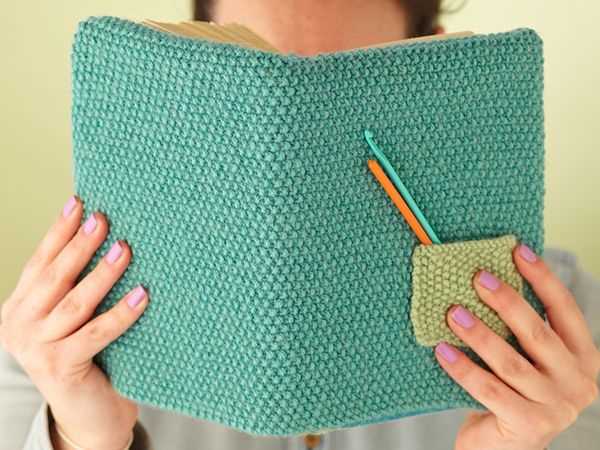 Creating Your Own Book Sleeve - A Knitter's Guide Knit book sleeve pattern