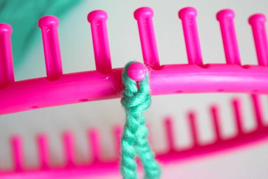 Explore Creative Hat Patterns for Knit Loom Knit loom hat patterns