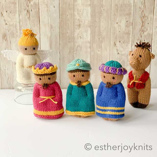 Knit nativity pattern