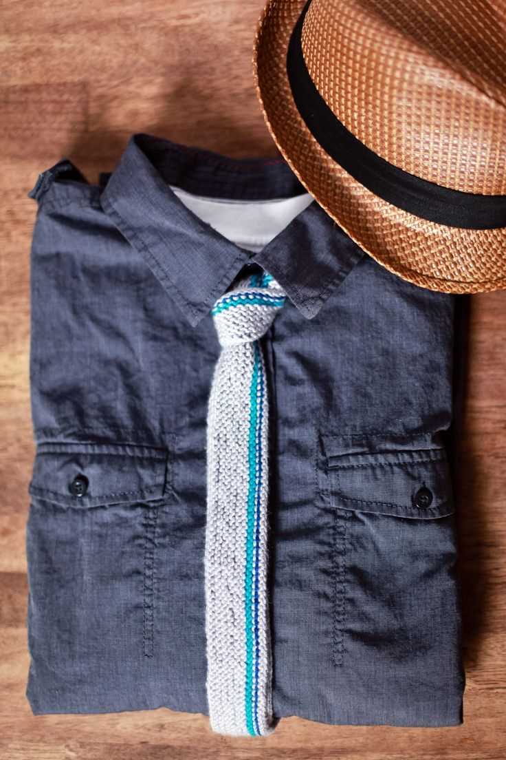 Knit necktie pattern