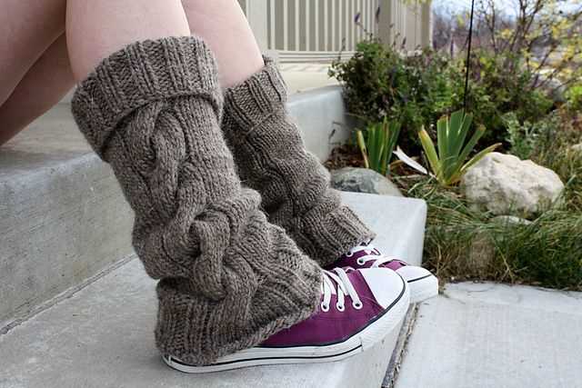 Knit pattern leg warmers