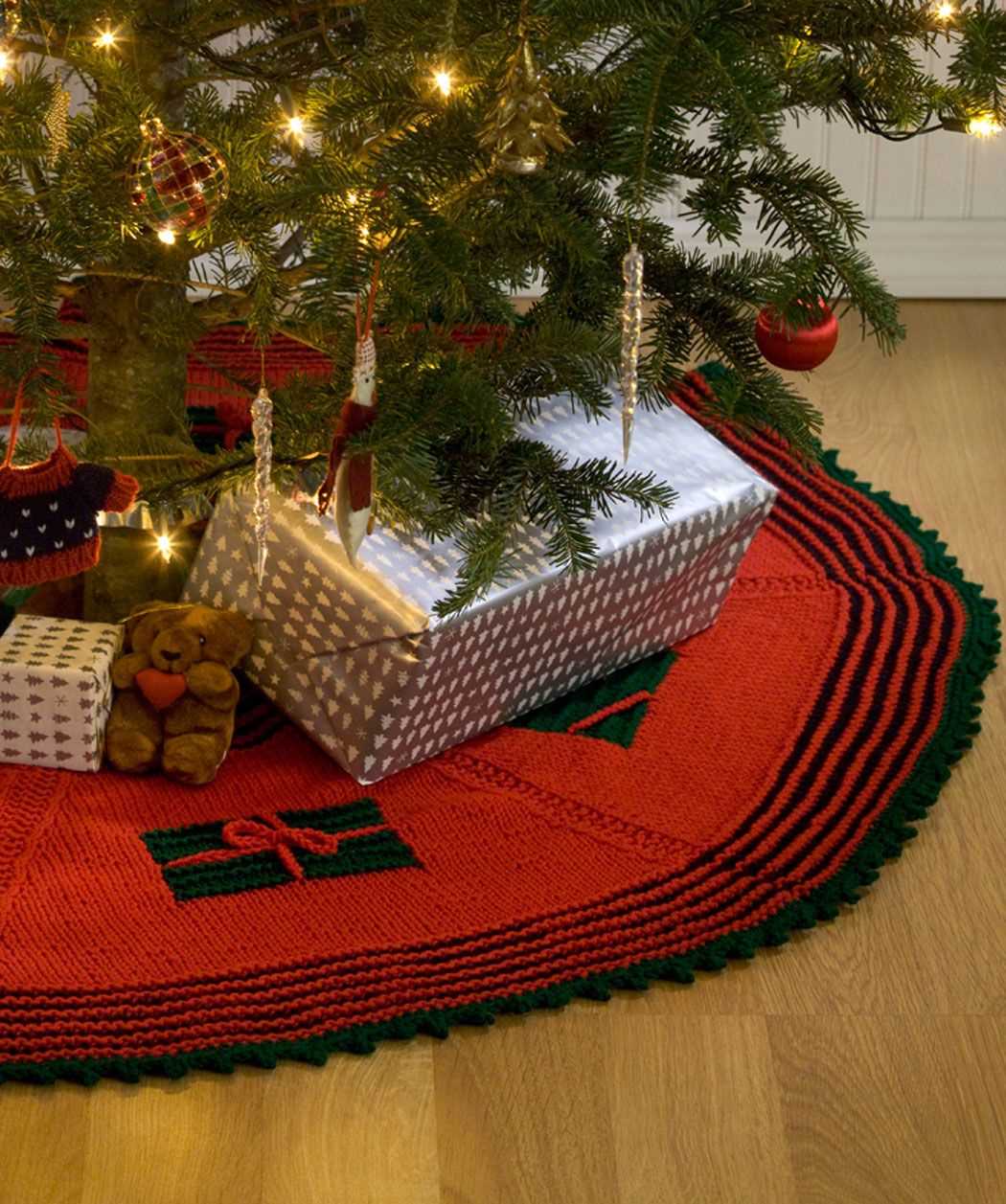 Knit christmas tree skirt pattern