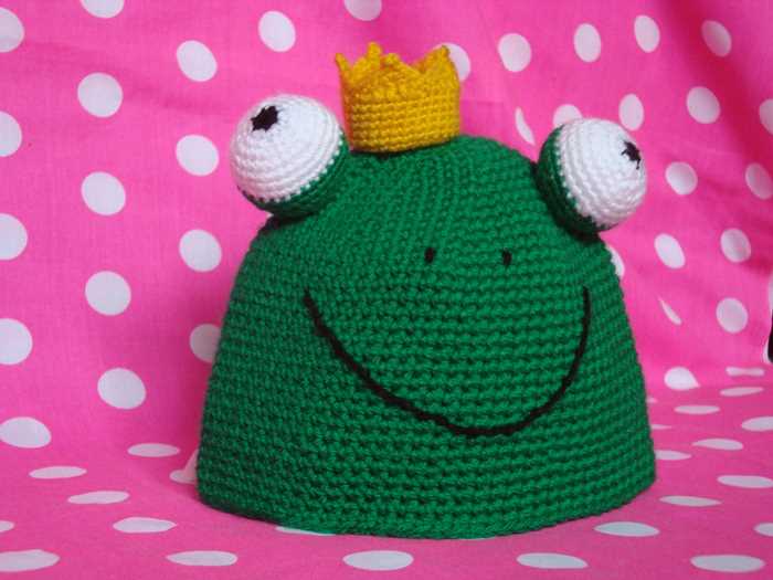 Knit frog hat pattern