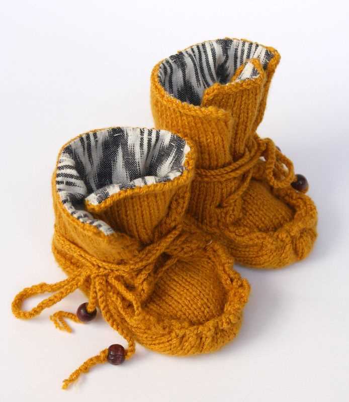 Knit moccasin pattern