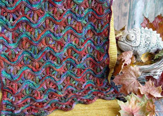 Knit scarf pattern variegated yarn