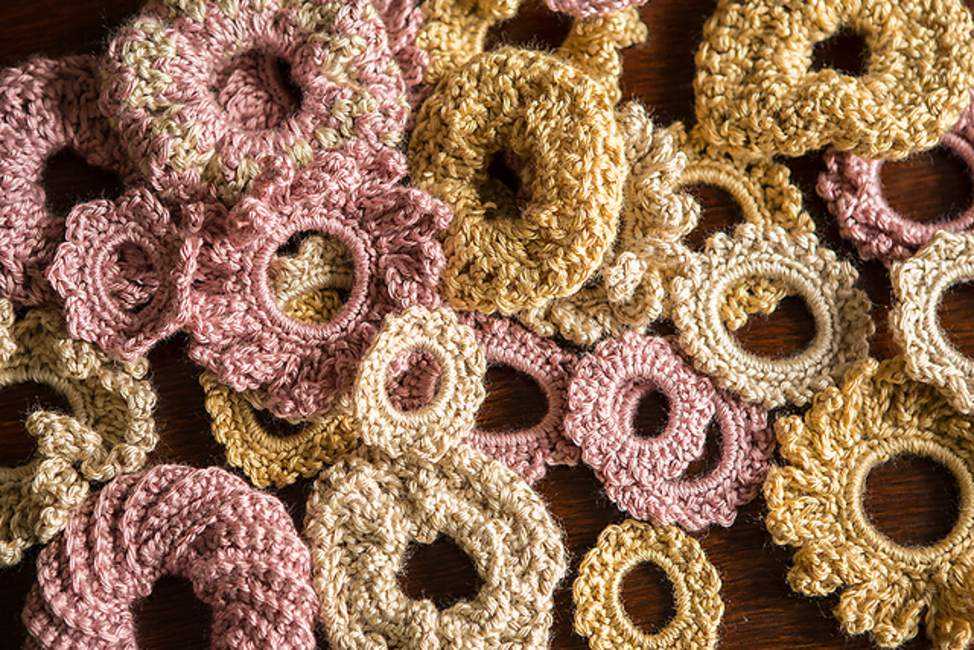 Knit scrunchies pattern