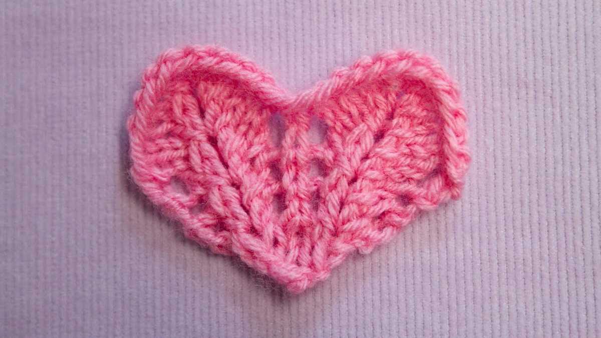 Knit small heart pattern