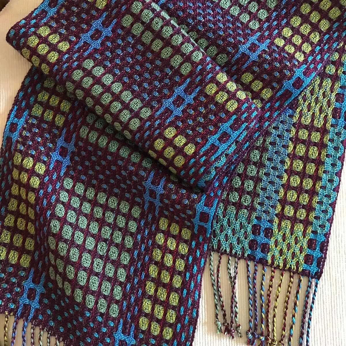 Knit woven scarf pattern
