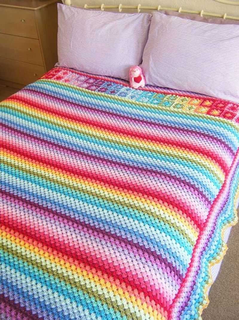 Knitted bedspread pattern