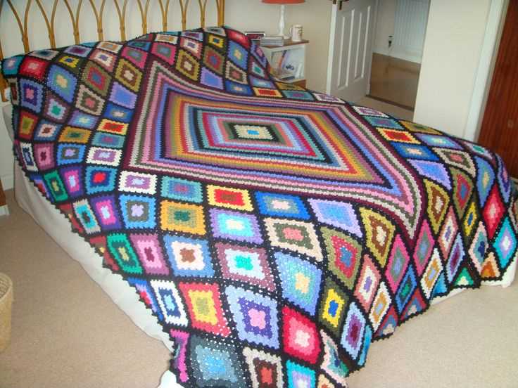 Knitted bedspread pattern