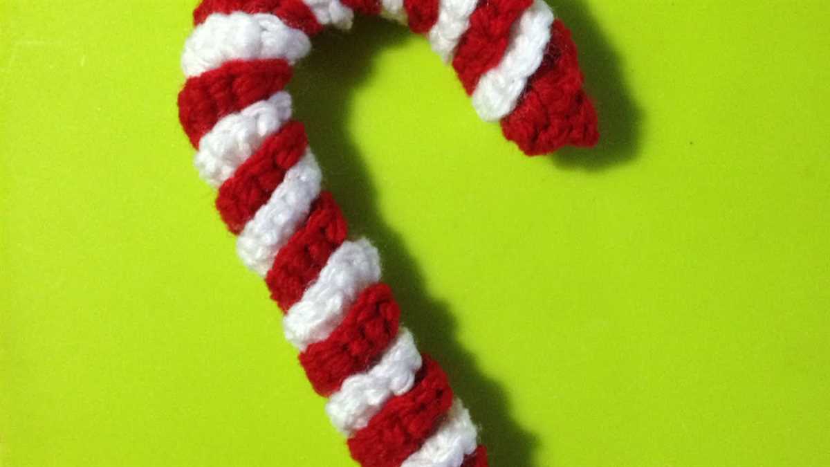 Knitted candy cane pattern