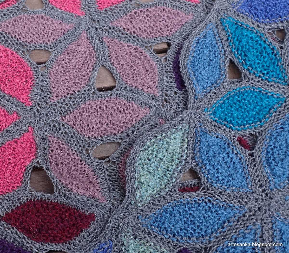 Knitted carpet patterns
