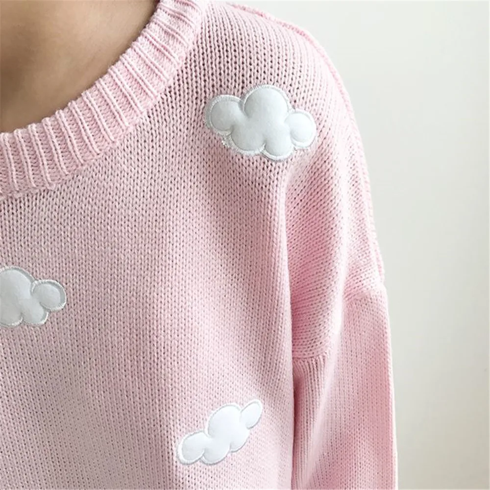 Knitted cloud pattern