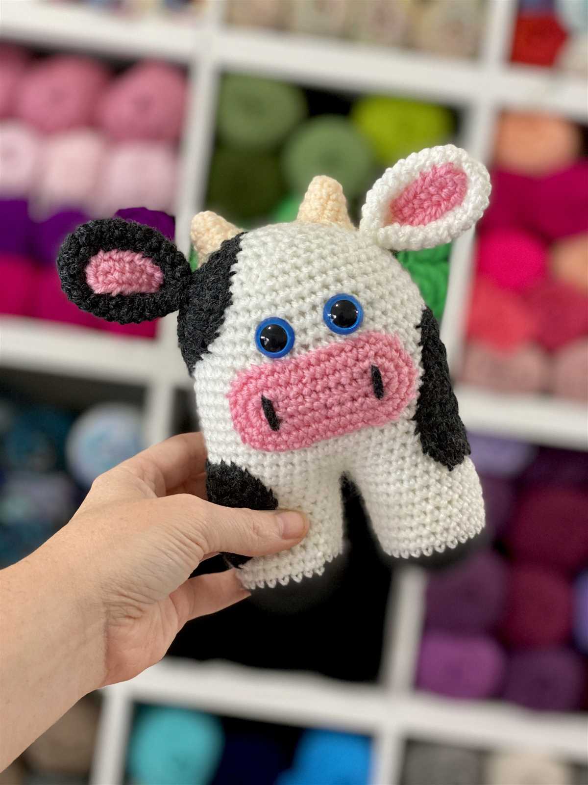 Knitted cow pattern free