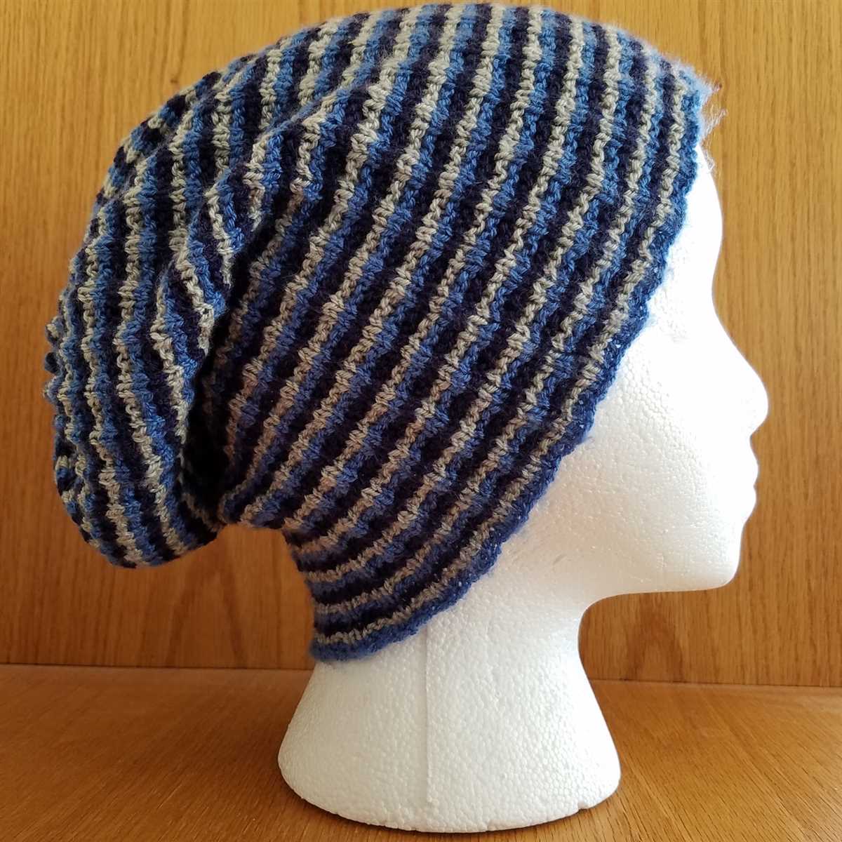Knitted floppy hat pattern