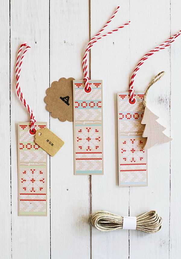 Knitted gift tag pattern