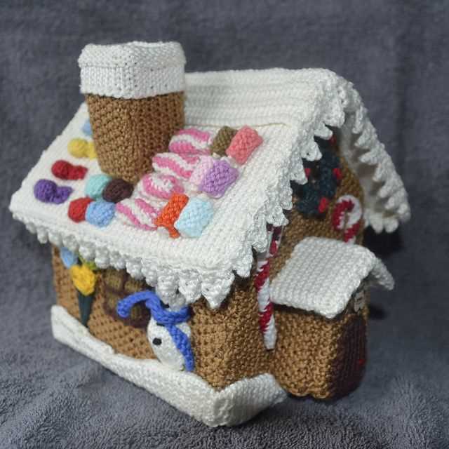 Knitted house pattern