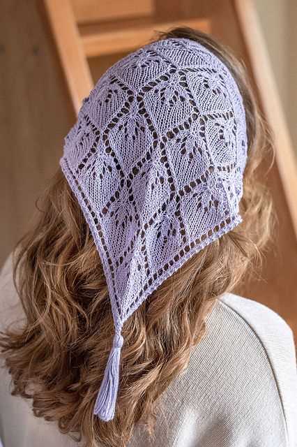 Knitted kerchief free pattern