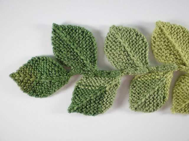Knitted leaf pattern