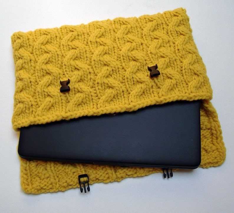 Knitted muff pattern