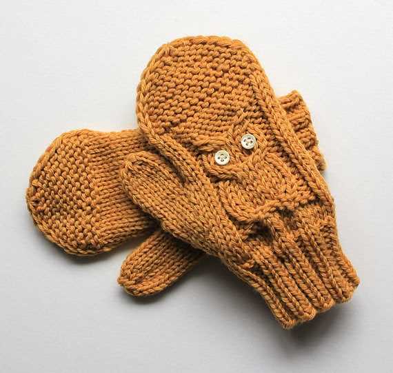 Knitted owl fingerless gloves pattern
