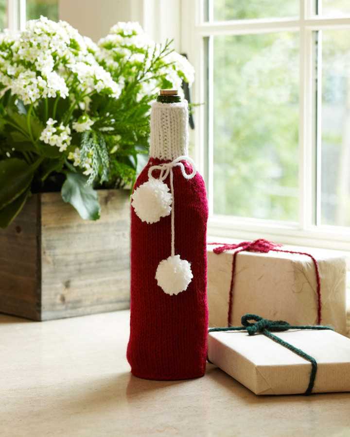 Knitted wine glass cozy pattern