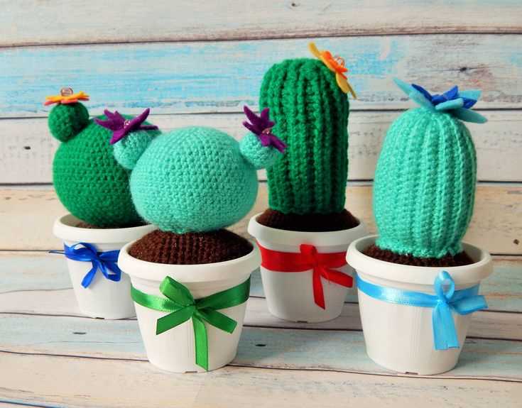 Knitted cactus plant pattern free