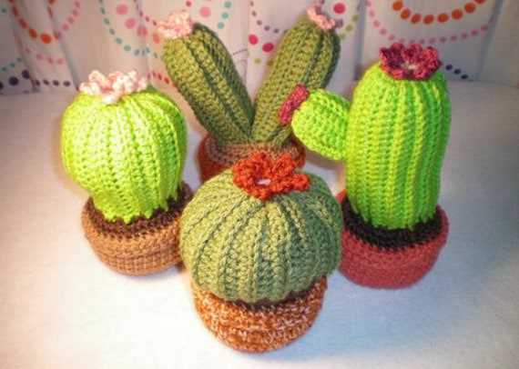 Knitted cactus plant pattern free