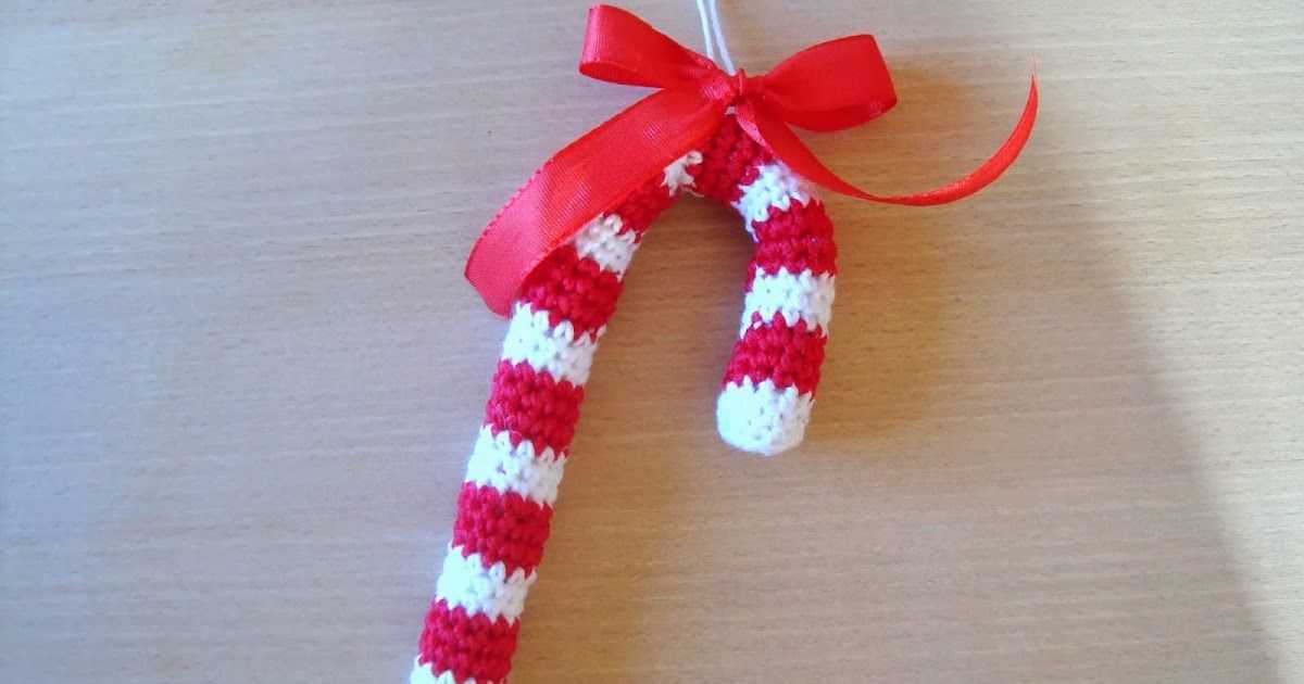 Knitted candy cane pattern