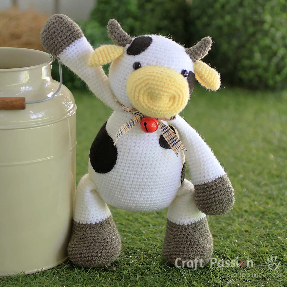 Knitted cow pattern free
