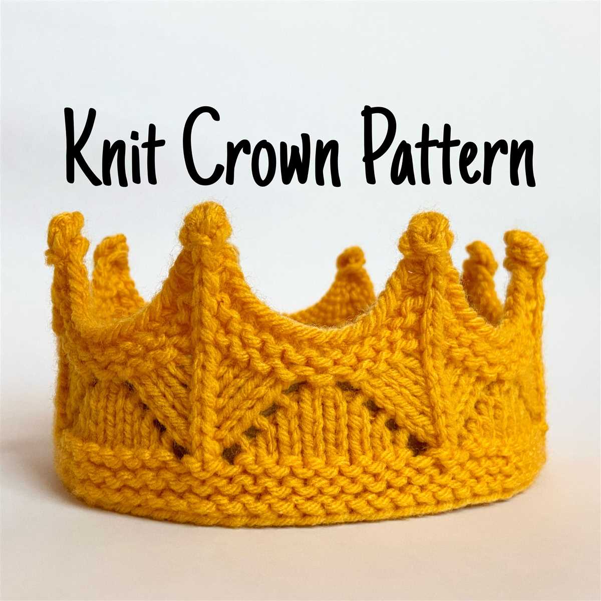 Knitted crown free pattern