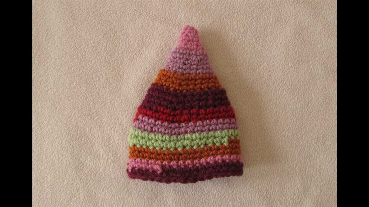 Knitted elf hat pattern for adults