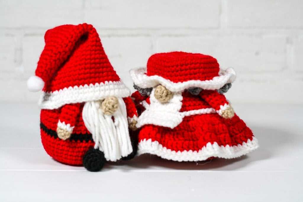Knitted gnome ornament pattern