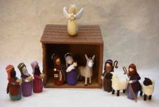 Knitted nativity figures pattern