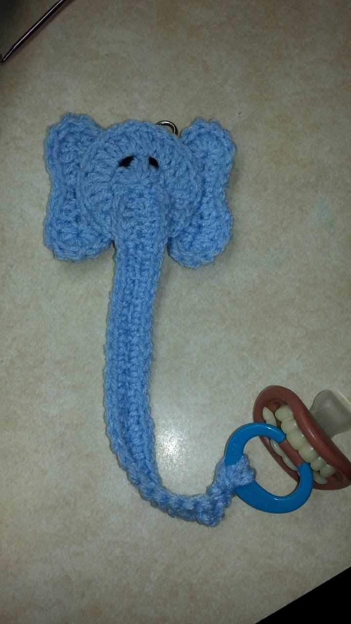 Knitted pacifier clip pattern