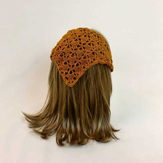 Knitted triangle head scarf pattern