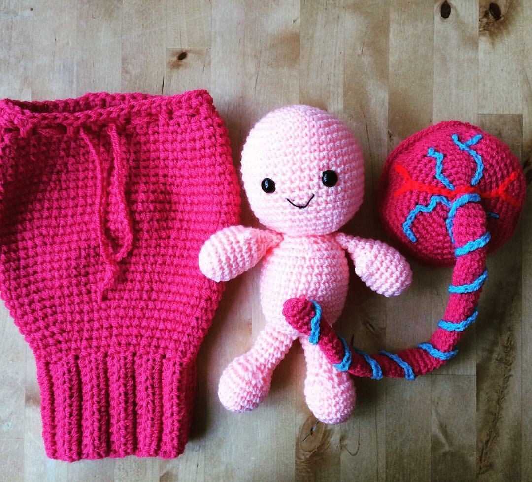 Knitted umbilical cord ties pattern