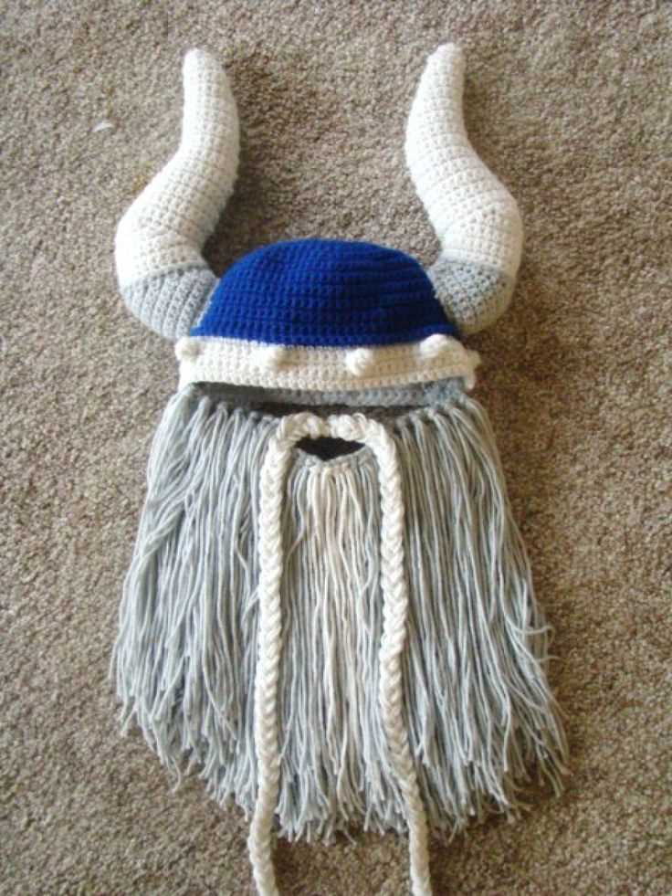 Knitted viking hat and beard pattern