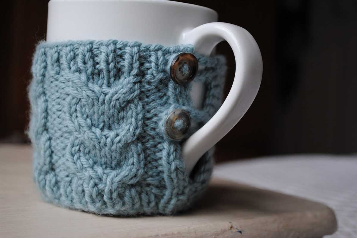 Knitted wine glass cozy pattern